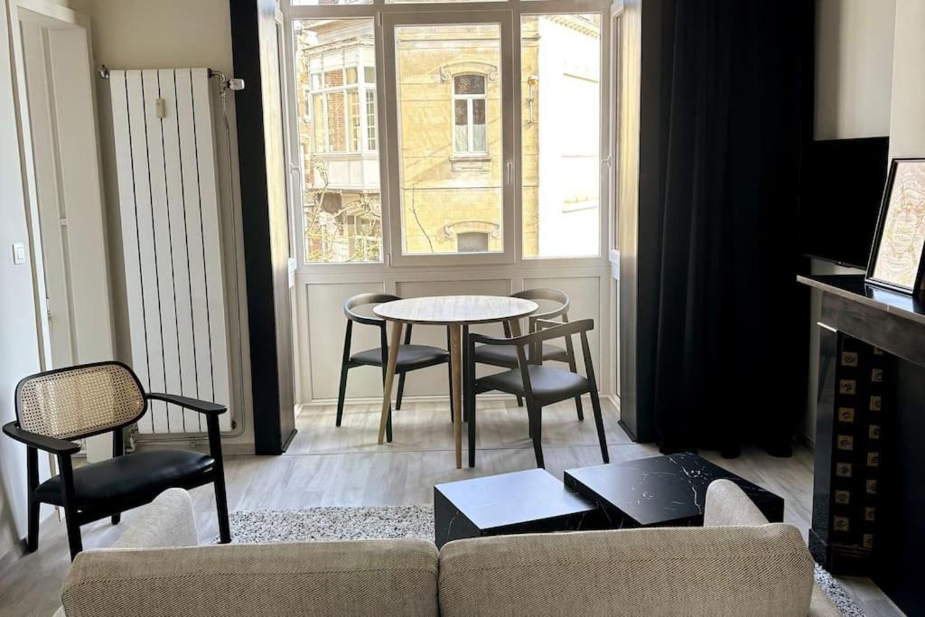 Apartamento Au Cabinet Childeric Tournai Exterior foto